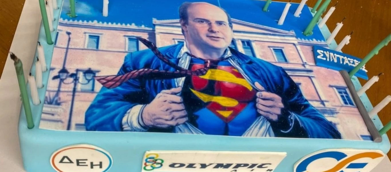 Ο Κ.Χατζηδάκης... Σούπερμαν εναντίον των ΔΕΚΟ και των συντάξεων! (φωτό)